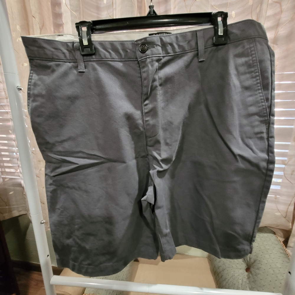 Dockers Men's Charcoal Flat Front Shorts